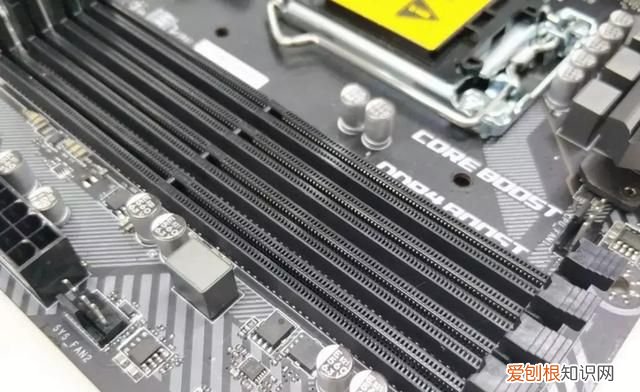 主板上常见的接口有哪些列举四个并说明作用