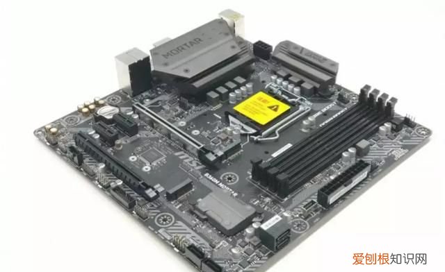 主板上常见的接口有哪些列举四个并说明作用