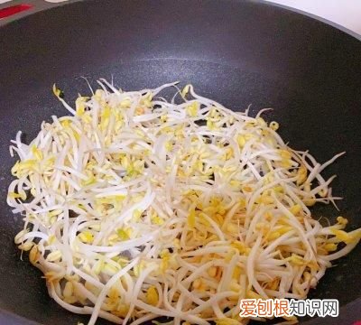 豆芽木耳韭菜鸡蛋一起怎么炒好吃 韭菜炒豆芽最简单的做法