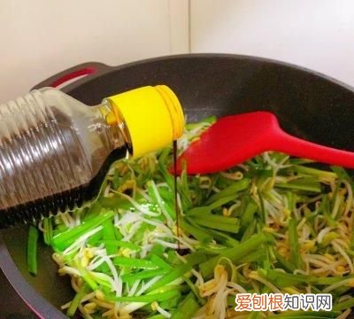 豆芽木耳韭菜鸡蛋一起怎么炒好吃 韭菜炒豆芽最简单的做法