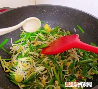 豆芽木耳韭菜鸡蛋一起怎么炒好吃 韭菜炒豆芽最简单的做法