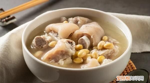 你做菜时会提前焯水吗,煮菠菜汤需要提前焯水吗