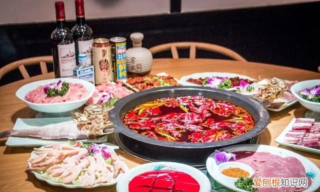 朋友聚餐吃什么底料的火锅