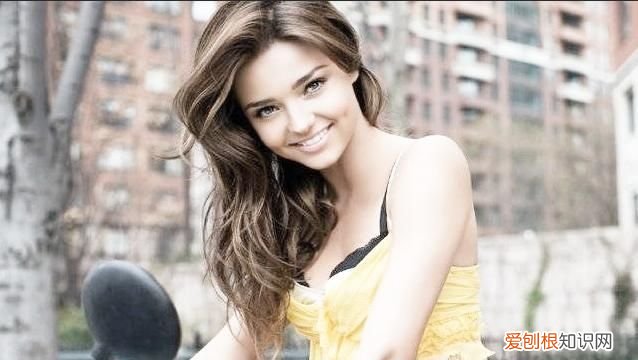 PS里的美白要怎样使用,ps里如何把人的皮肤变白