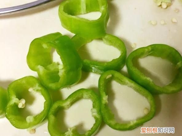 肉末酿青椒的做法 青椒酿肉是蒸还是煎的