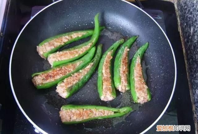 肉末酿青椒的做法 青椒酿肉是蒸还是煎的
