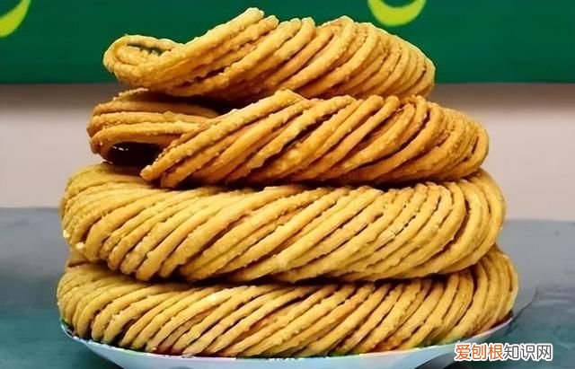 新疆的各种样式的馓子 新疆馓子怎么做才酥脆好吃