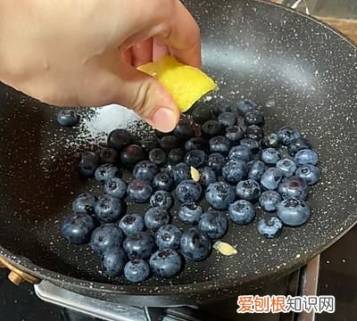 正宗蓝莓酱的做法