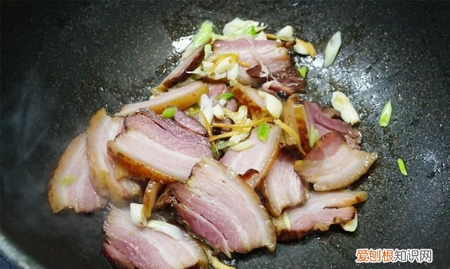 腊肉如何炒才能不咸不腻的小窍门