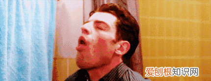 蹲马桶怎么防止水溅到屁股,怎样防止蹲马桶溅一屁股水