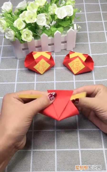 如何制作白菜福袋，小福袋手工制作教程卡纸