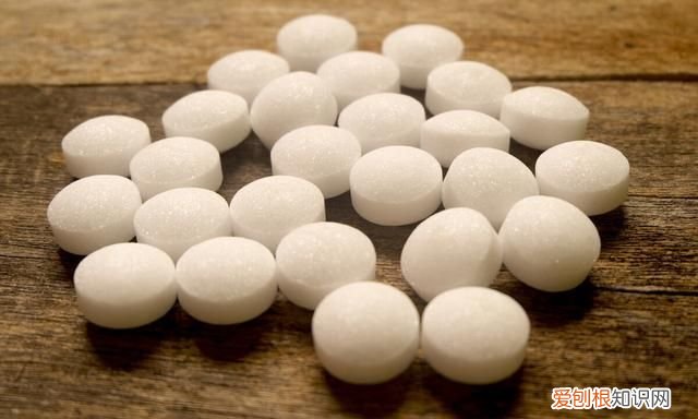 樟脑丸放床上对人身体有害吗