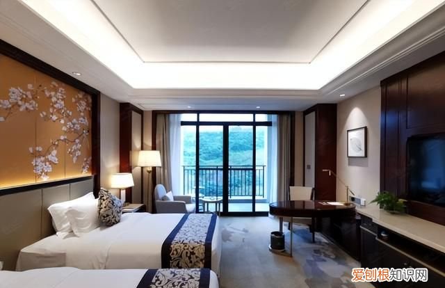 酒店床单为啥放块布