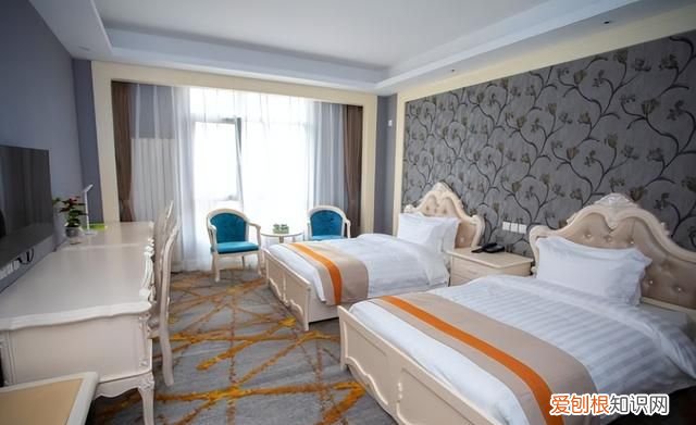 酒店床单为啥放块布