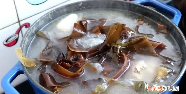怎样才能煮出奶白的骨头汤,骨头汤怎么熬才能熬出奶白色的汤