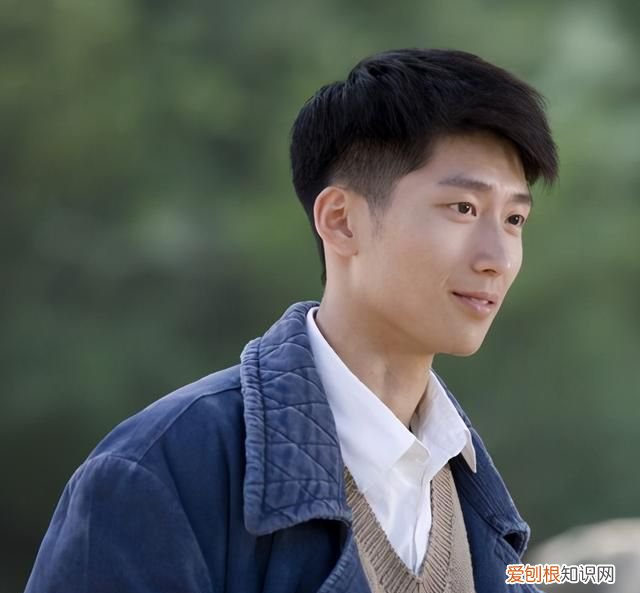 山楂树之恋静秋送老三最后一程 山楂树之恋静秋和老三照片