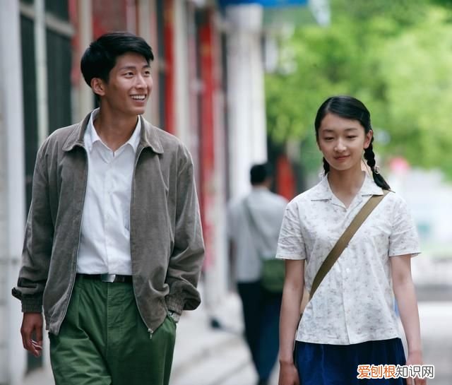 山楂树之恋静秋送老三最后一程 山楂树之恋静秋和老三照片