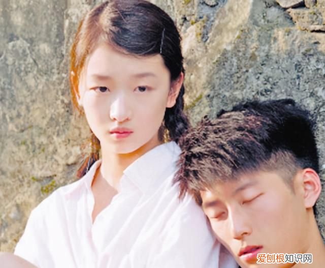 山楂树之恋静秋送老三最后一程 山楂树之恋静秋和老三照片