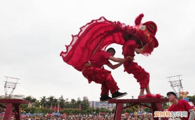 东莞春节习俗，东莞大朗镇习俗:男方爷死后就规定要100日内结婚不过不可以摆酒或者3年之后才可以结婚是不是有这个习俗