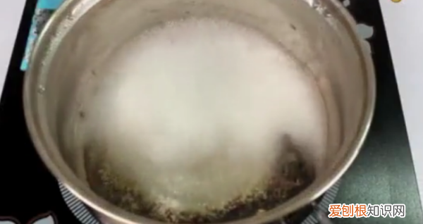 糊锅了怎么去除黑焦,烧焦的锅如何去除炭黑