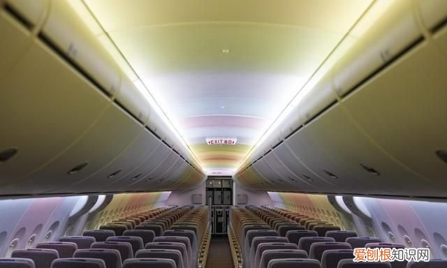 全球首架C919正式交付东航:两舱布局164座,最早明年春商业运营