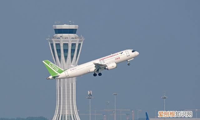 全球首架C919正式交付东航：两舱布局164座，最早明年春商业运营