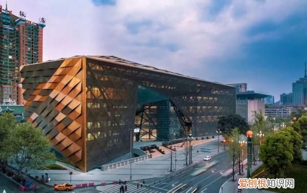 总把新桃换旧符上一句是什么,新桃换旧符桃和符是什么意思