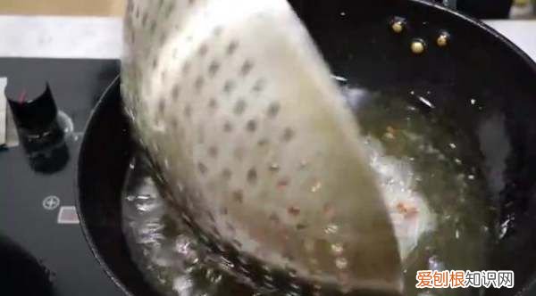 干炸肉丸子的制作方法，干炸丸子的家常酥脆做法