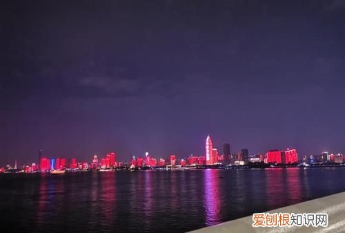 汉口江滩夜景几点开灯