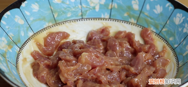 不管炒什么肉,记住别直接下锅炒,教你正确的做法,肉不柴不腥