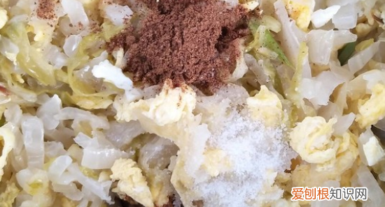 如何做酸菜鸡蛋馅，酸菜鸡蛋包子馅怎么做好吃窍门