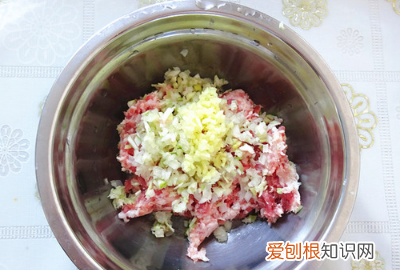 如何做酸菜鸡蛋馅,酸菜鸡蛋包子馅怎么做好吃窍门