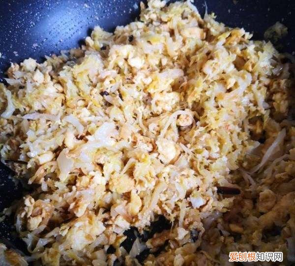 如何做酸菜鸡蛋馅,酸菜鸡蛋包子馅怎么做好吃窍门