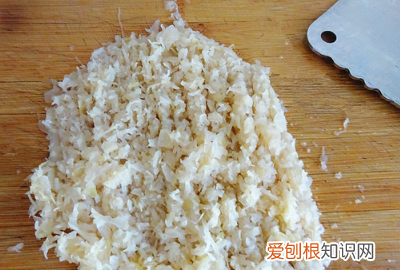 如何做酸菜鸡蛋馅,酸菜鸡蛋包子馅怎么做好吃窍门