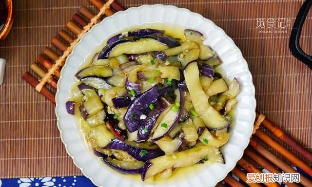 炒茄子不费油还好吃的方法 炒茄子怎么做才不费油