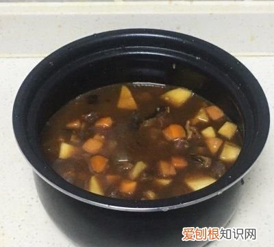 芋头腊肠焖饭要糯米还是大米好吃