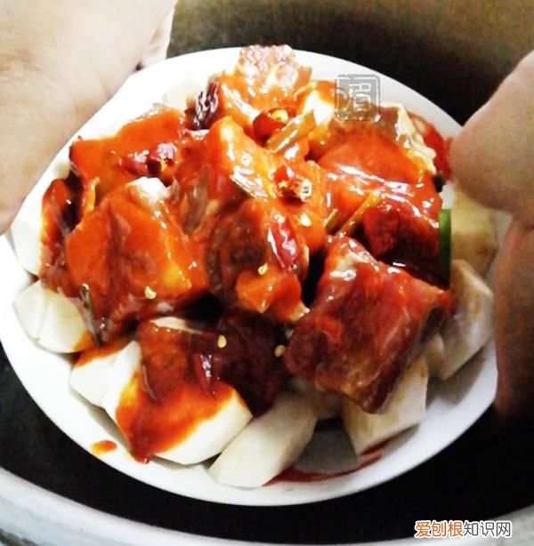 芋头排骨的做法，芋头蒸排骨怎么做