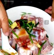 芋头排骨的做法，芋头蒸排骨怎么做