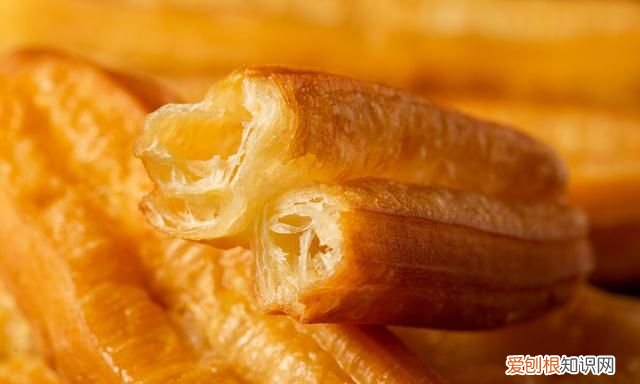 膨松剂是用小苏打还是酵母粉