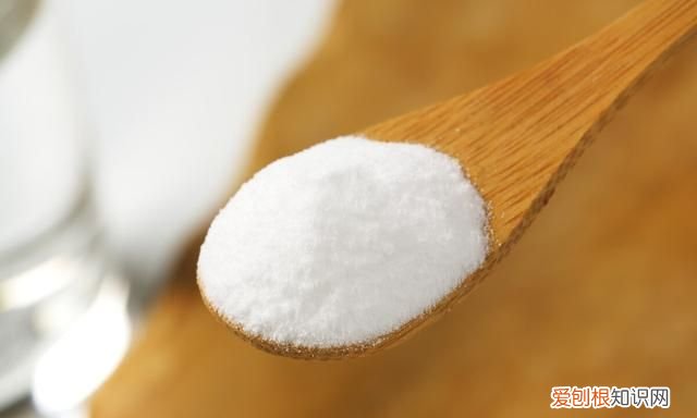 膨松剂是用小苏打还是酵母粉