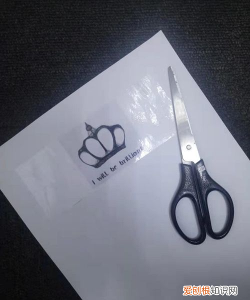 如何制作透明贴纸，ps怎么制作透明贴纸矢量图片