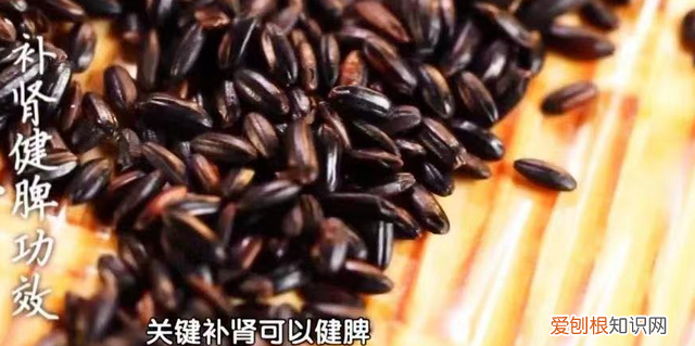 黑桑葚怎么辨别加了色素,黑桑葚染色是什么样的