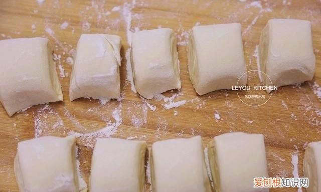 1碗面粉,1包牛奶,1个鸡蛋,烙好的饼和面包一样好吃吗