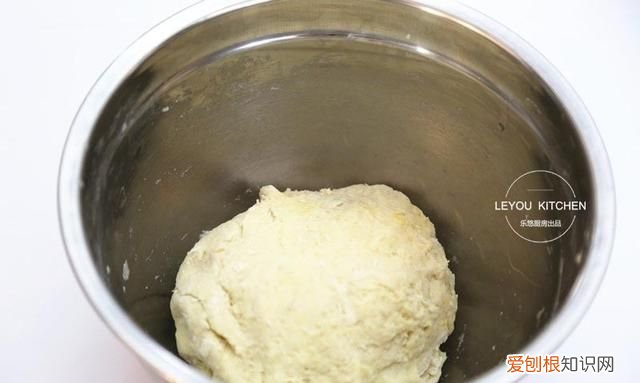 1碗面粉,1包牛奶,1个鸡蛋,烙好的饼和面包一样好吃吗