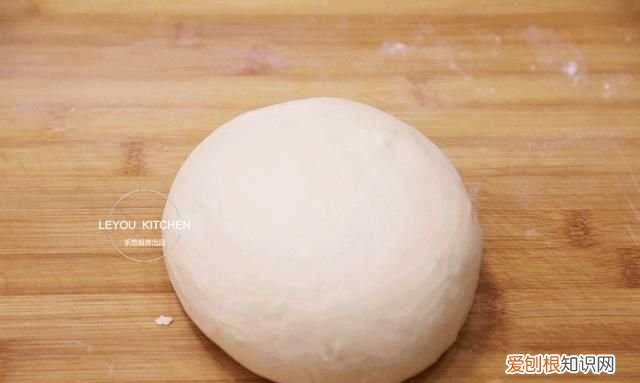 1碗面粉,1包牛奶,1个鸡蛋,烙好的饼和面包一样好吃吗