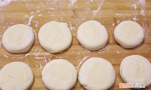 1碗面粉,1包牛奶,1个鸡蛋,烙好的饼和面包一样好吃吗