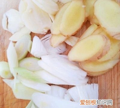 萝卜丝炒猪肉的做法