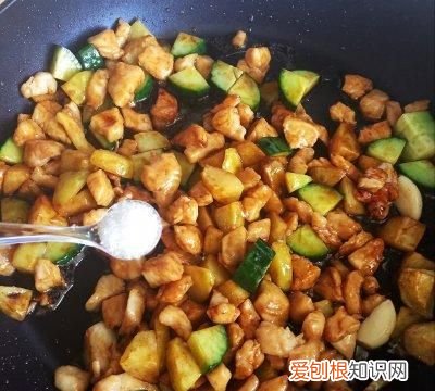 爆香炒三丁,爆炒三丁的家常做法