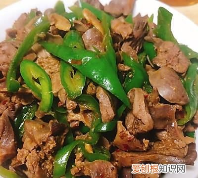 超级下饭的辣椒炒鸡杂叫什么,鸡杂这样炒香辣可口又下饭