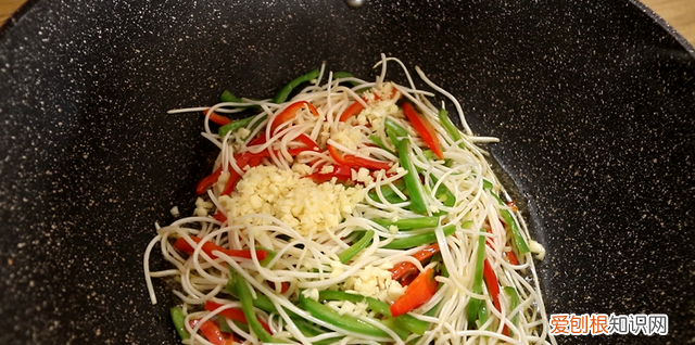 豆芽怎么炒好吃又简单,凉拌豆芽教程超级开胃